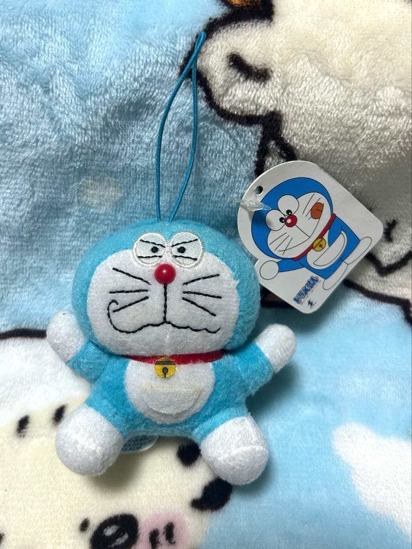 ドラえもん&元祖ドラえもんゴム紐マスコット-R - メルカリ