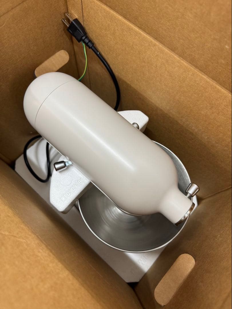 新品 KitchenAid キッチンエイドMini 3.3L ミルクシェイク色