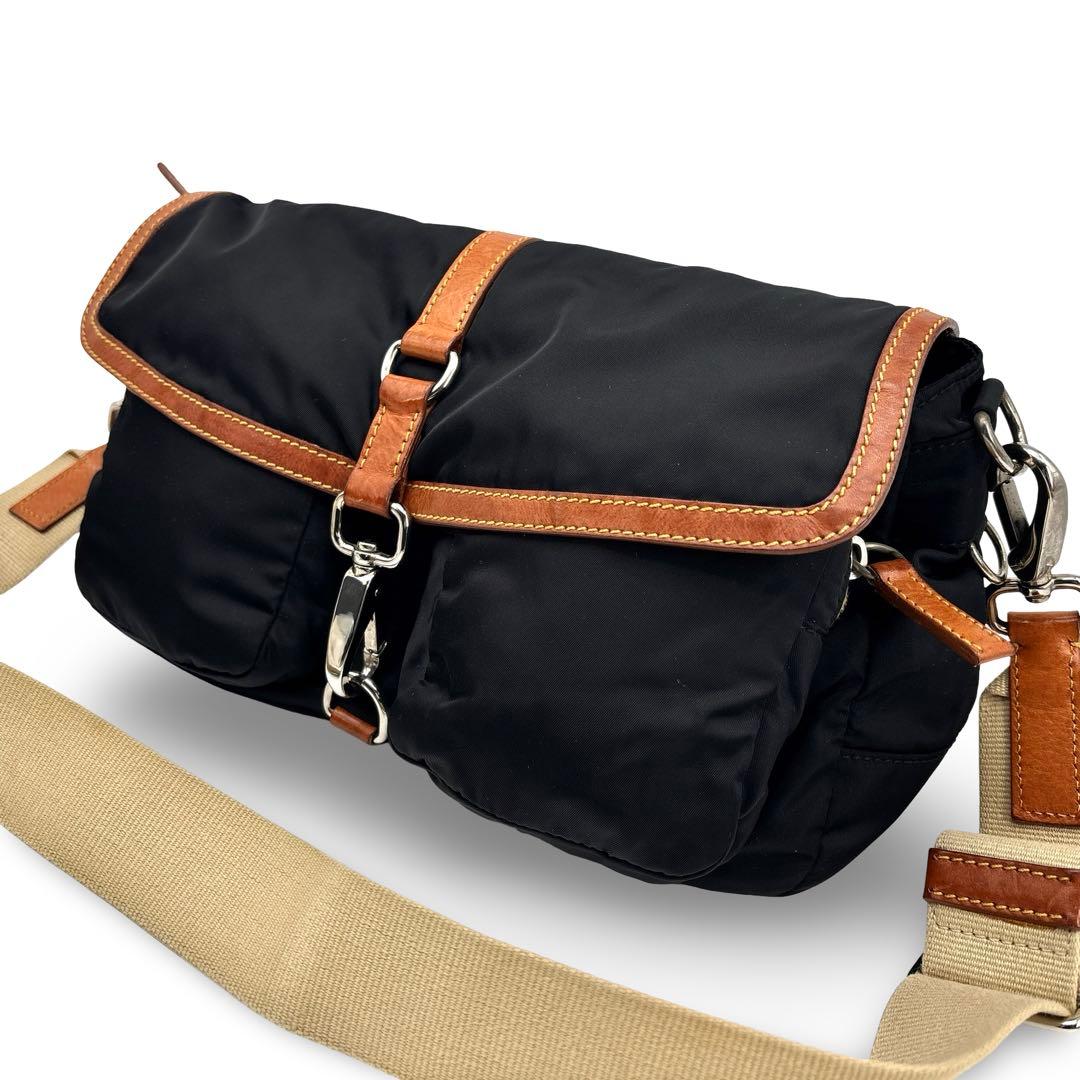 極美品】miu miu ミュウミュウ　ショルダーバッグ　アーカイブ 　レザー 黒 ショルダーバッグ レザー ブラック ミュウミュウ – RECLO