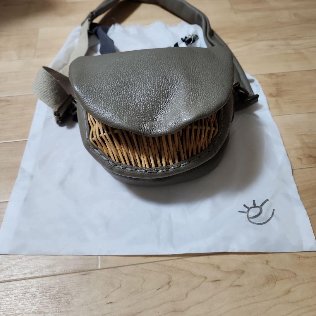 新品未使用 エバゴス フニュ・シュリンク ボディバックS - メルカリ