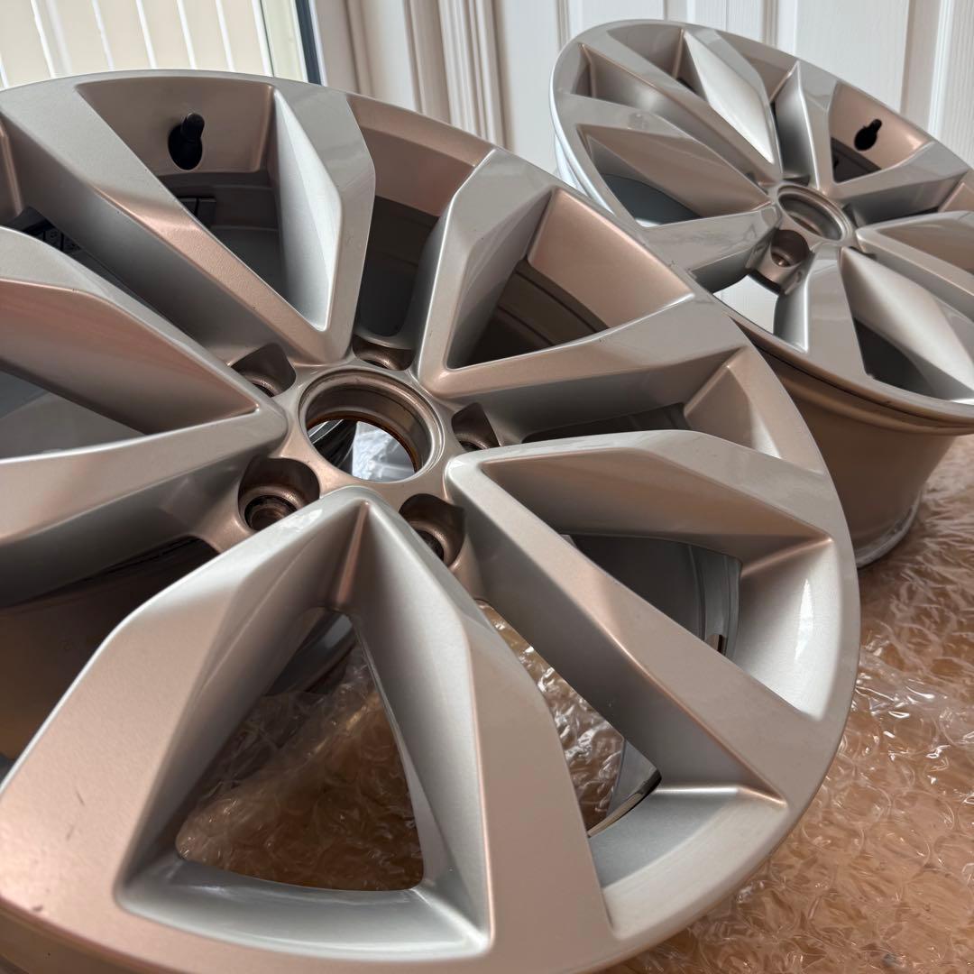 VW ザ・ビートル 5C0601025F 7-17+43 5H112 17インチ - メルカリ