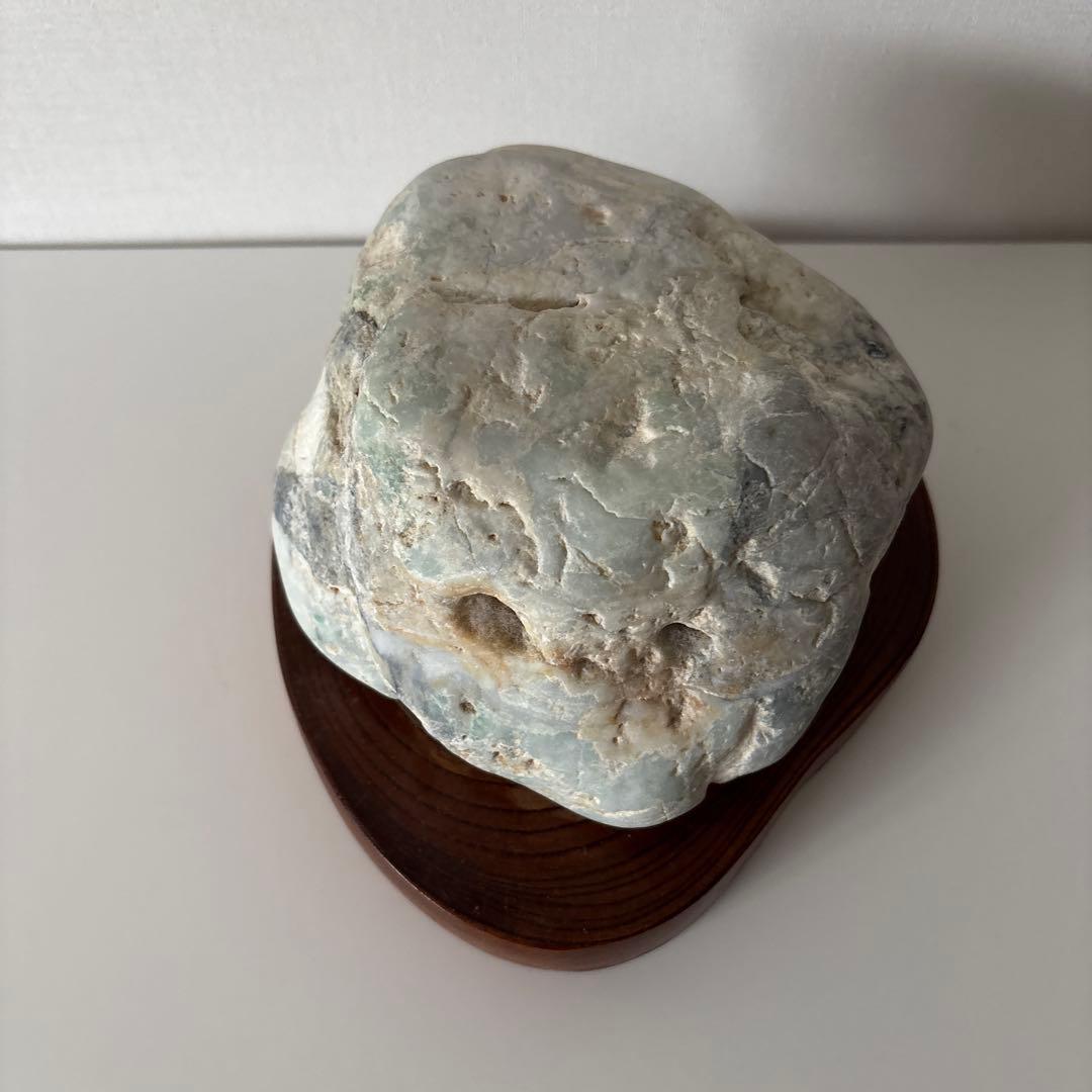 糸魚川天然翡翠原石 1.7kg 13cm 鑑賞石 自然石 天然石 鉱物 置物