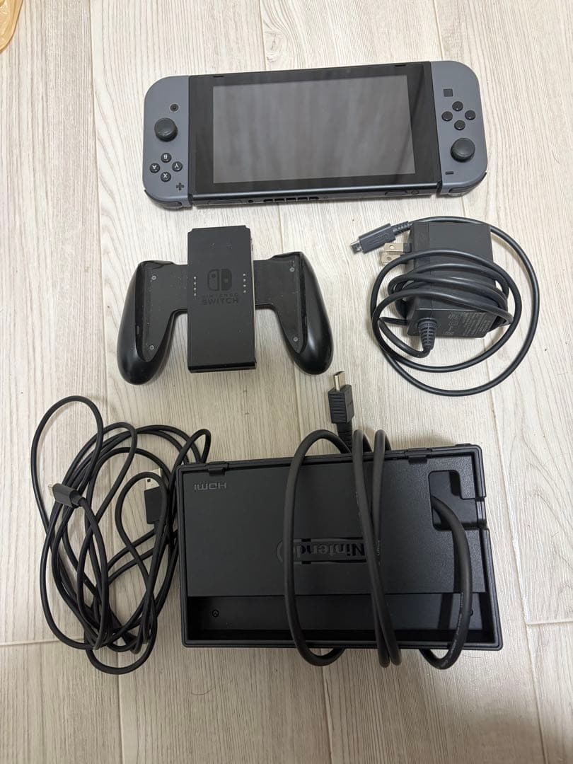 【精査済み】Nintendo Switch グレー 本体 周辺機器付 任天堂 Nintendo Switch グレー 新モデル Nintendo Switch Nintendo