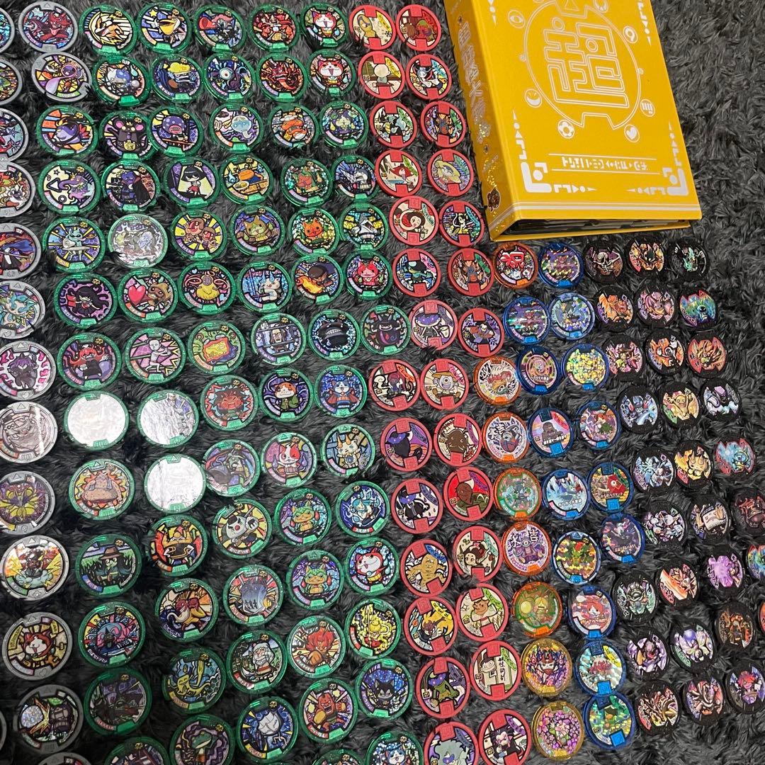 《美品》《大量》妖怪メダル227枚まとめ売り　妖怪大辞典付き