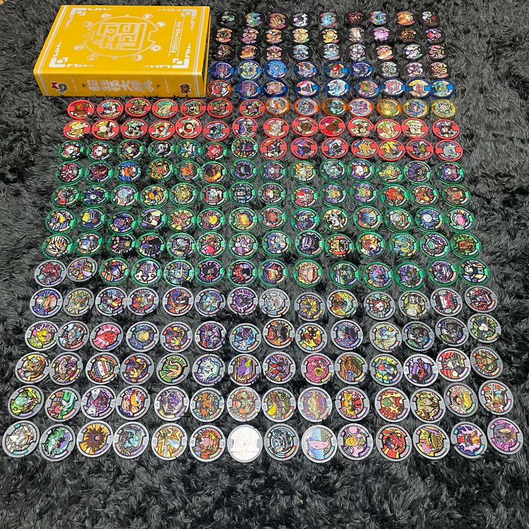 《美品》《大量》妖怪メダル227枚まとめ売り　妖怪大辞典付き