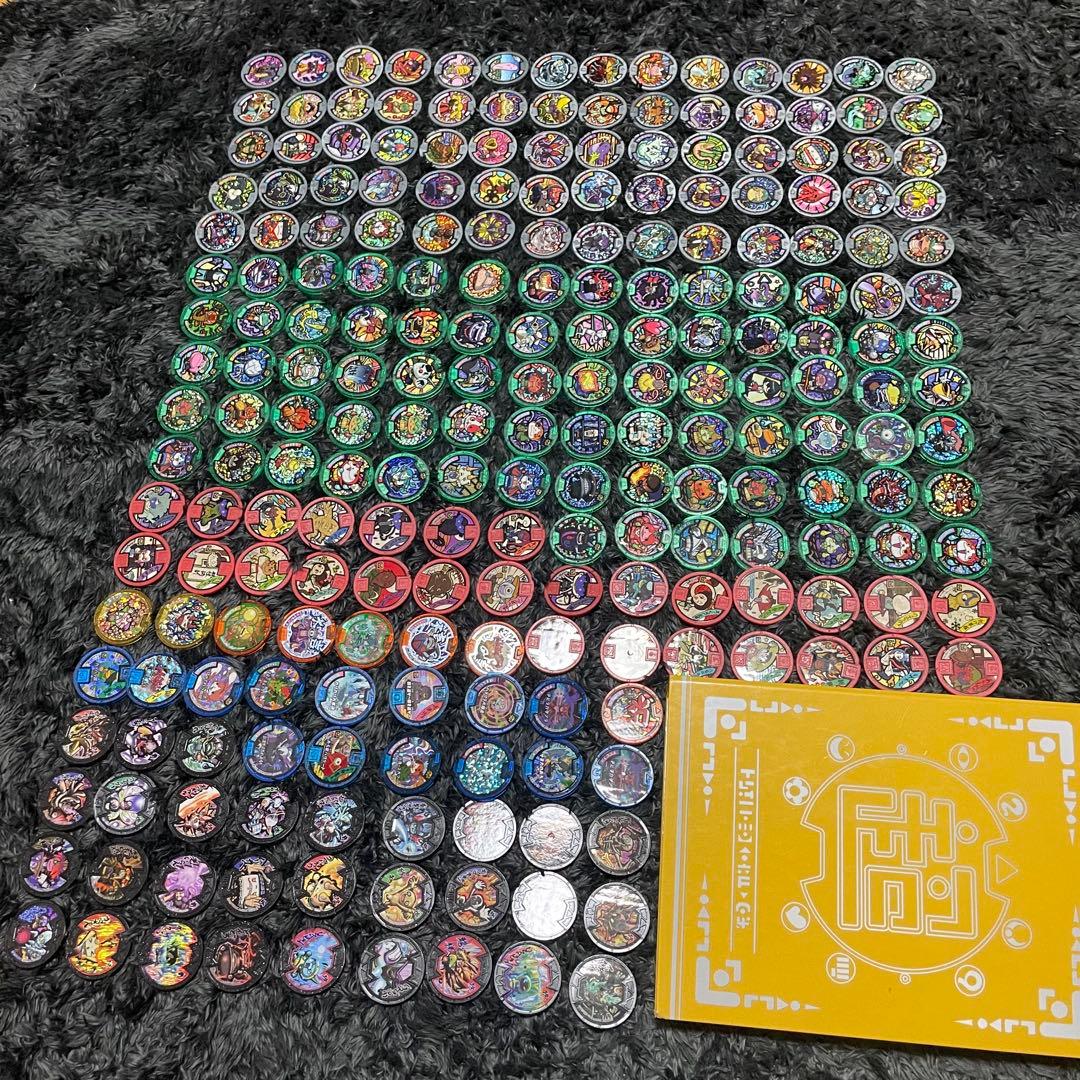 《美品》《大量》妖怪メダル227枚まとめ売り　妖怪大辞典付き