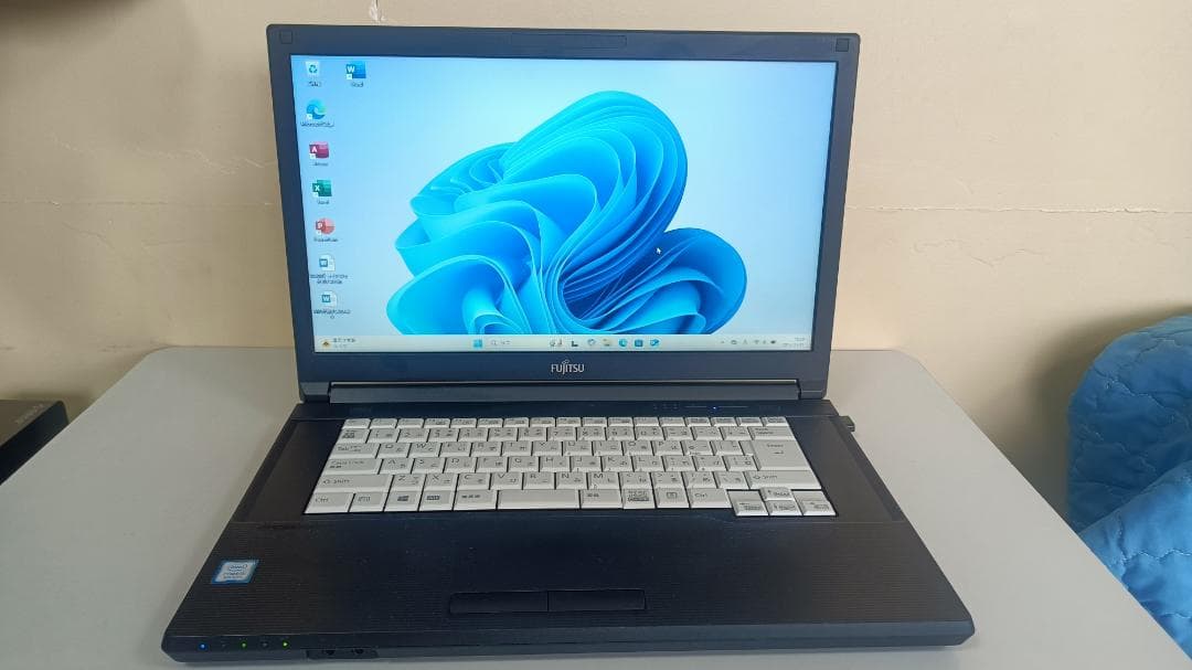 美品ノートパソコンFUJITSU第八世代Corei5 SSD512Gメモリ16G - メルカリ