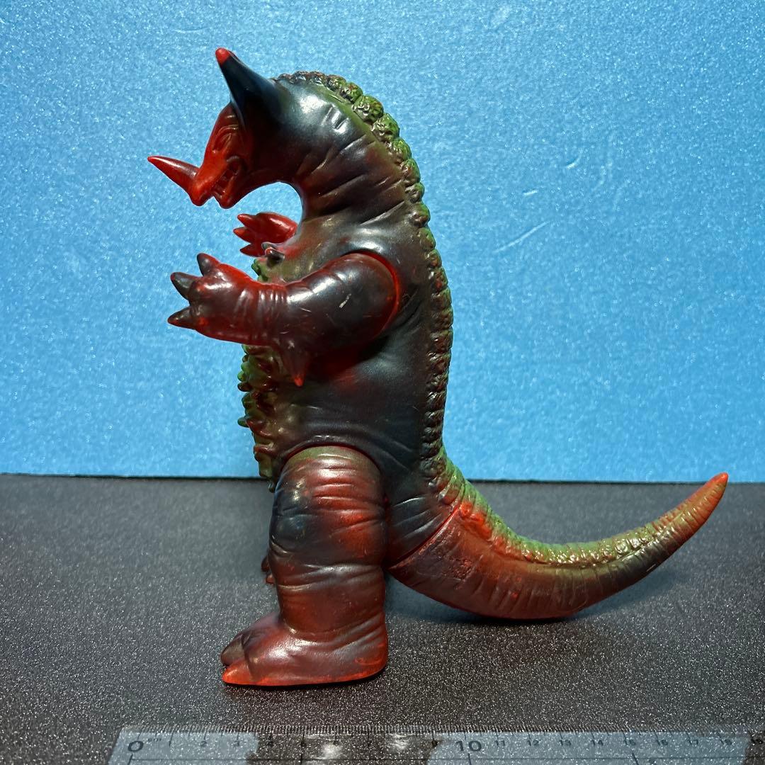 ブルマァク ゴモラビンテージソフビ