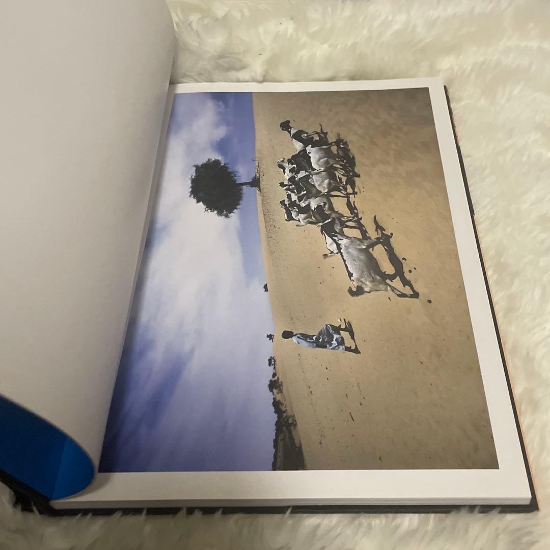 The Unguarded Moment Steve Mccurry 写真集 - メルカリ