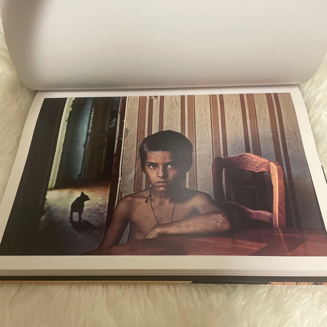 The Unguarded Moment Steve Mccurry 写真集 - メルカリ