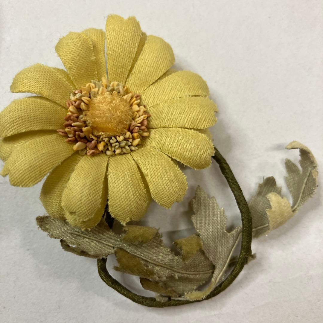 ワンダフルワールド コサージュ4個set - メルカリ