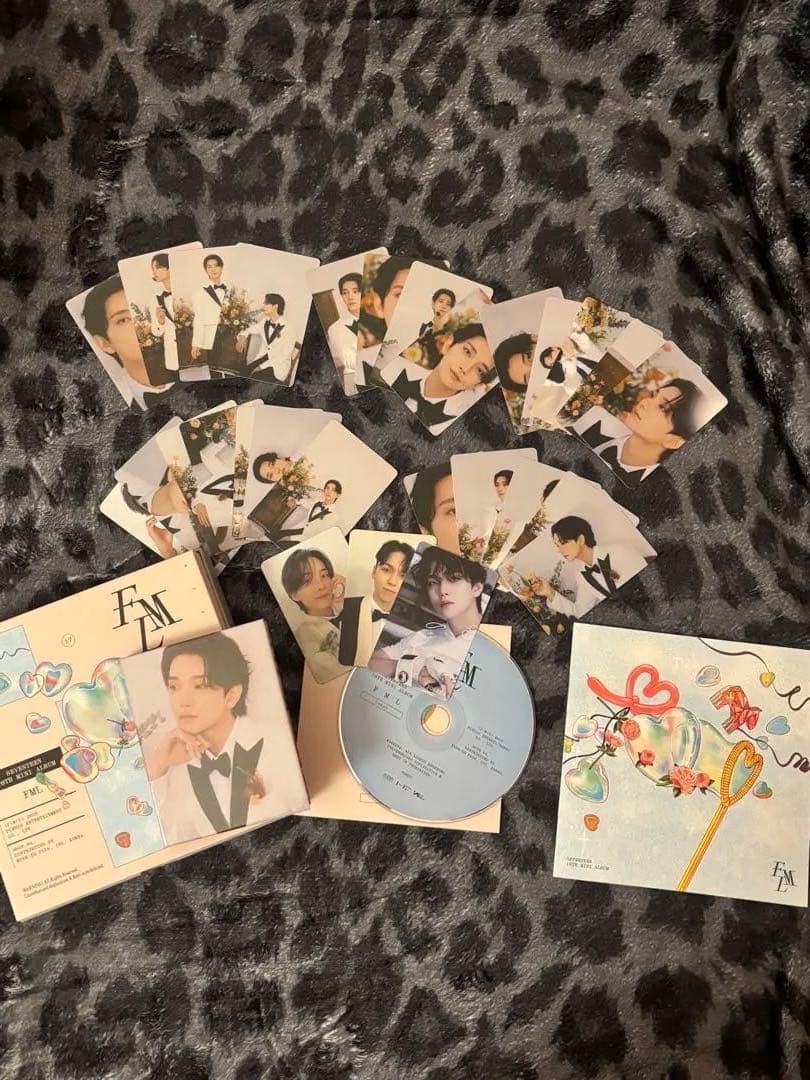 SEVENTEENアルバムトレカ付きCD付き - メルカリ