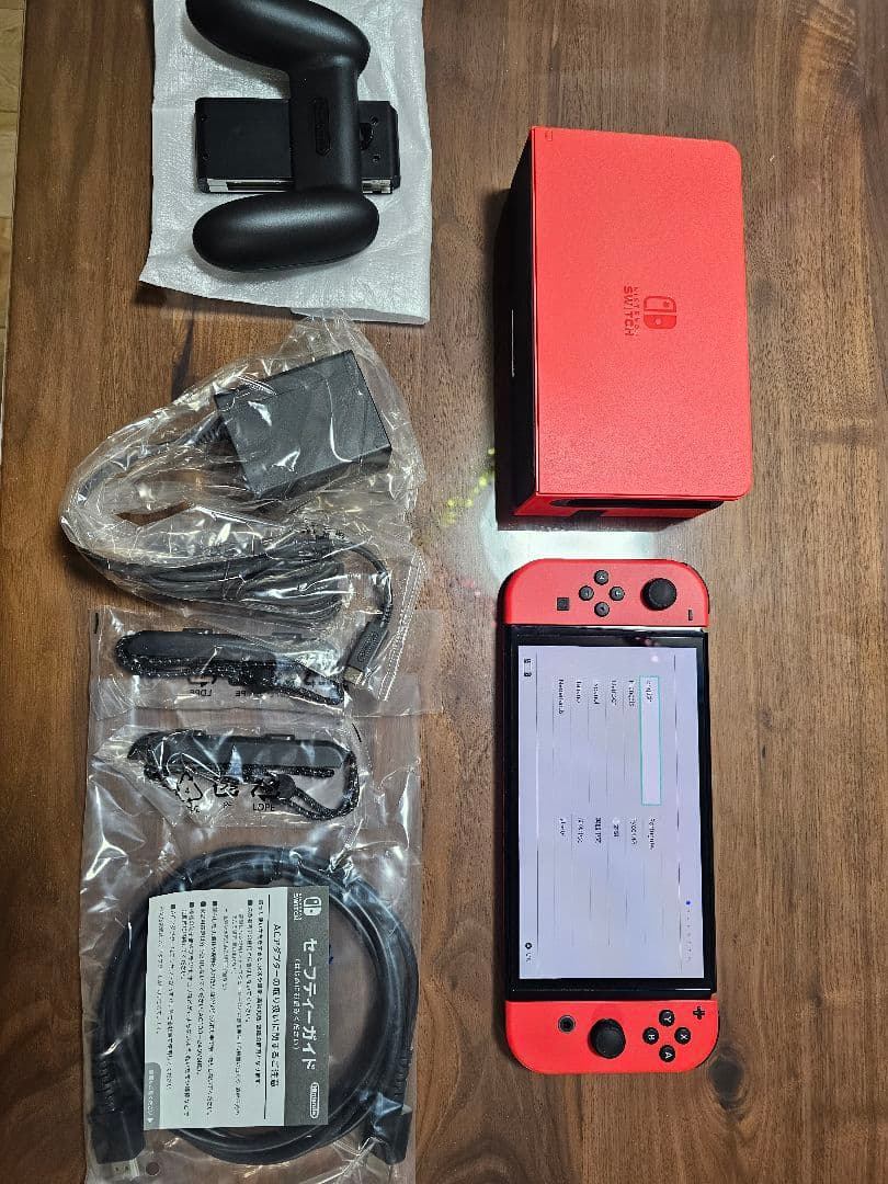 Nintendo Switch 赤　マリオレッド Amazon.co.jp: Nintendo Switch(有機ELモデル) マリオレッド : ゲーム