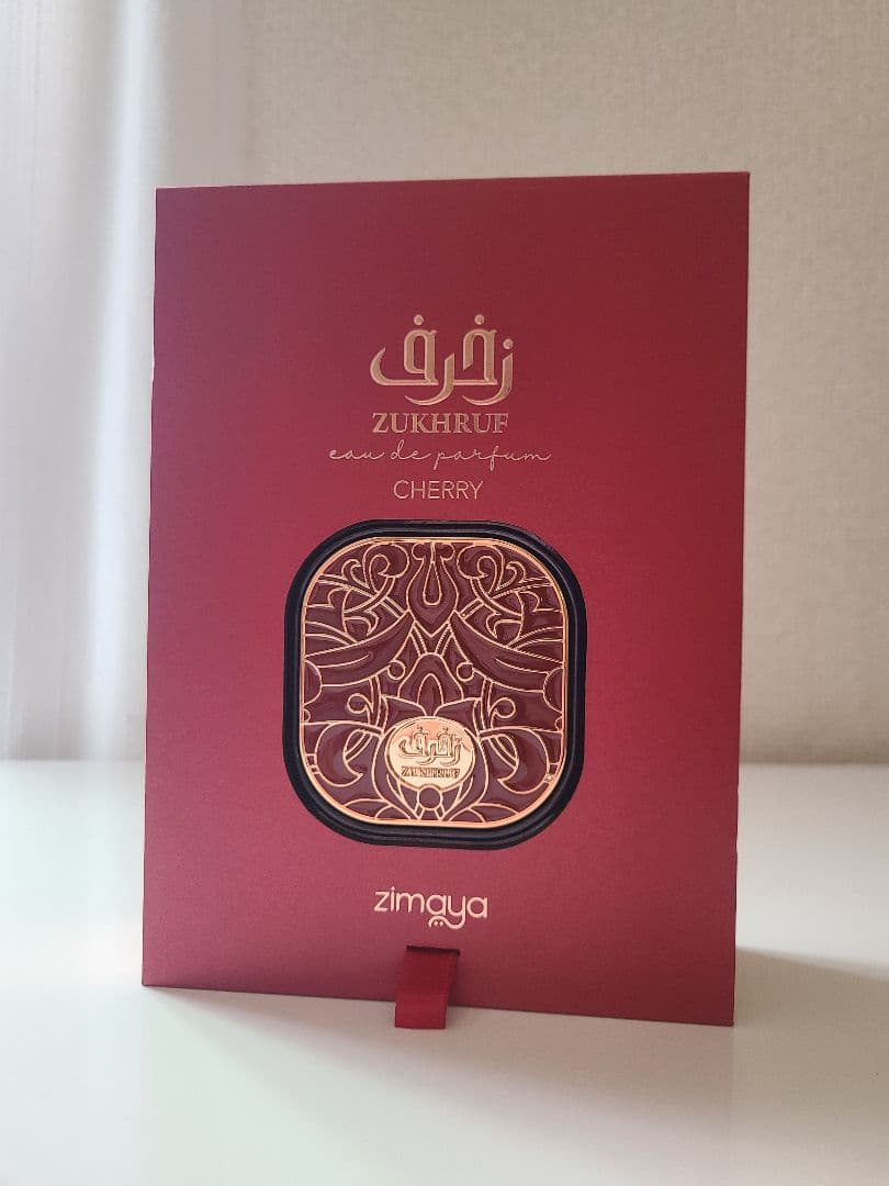 Zimaya Zukhruf Cherry 香水 Zimaya Zukhruf Cherry EDP 100ML | Sweet & Enchanting Women's Fragrance