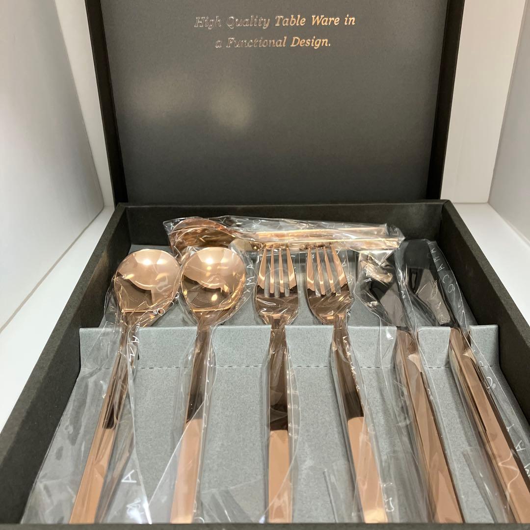 未使用★YAMACO ピンクゴールド カトラリーセット'8pcs カジュアルで使い易さを追求したシンプルなシェイプのカトラリー