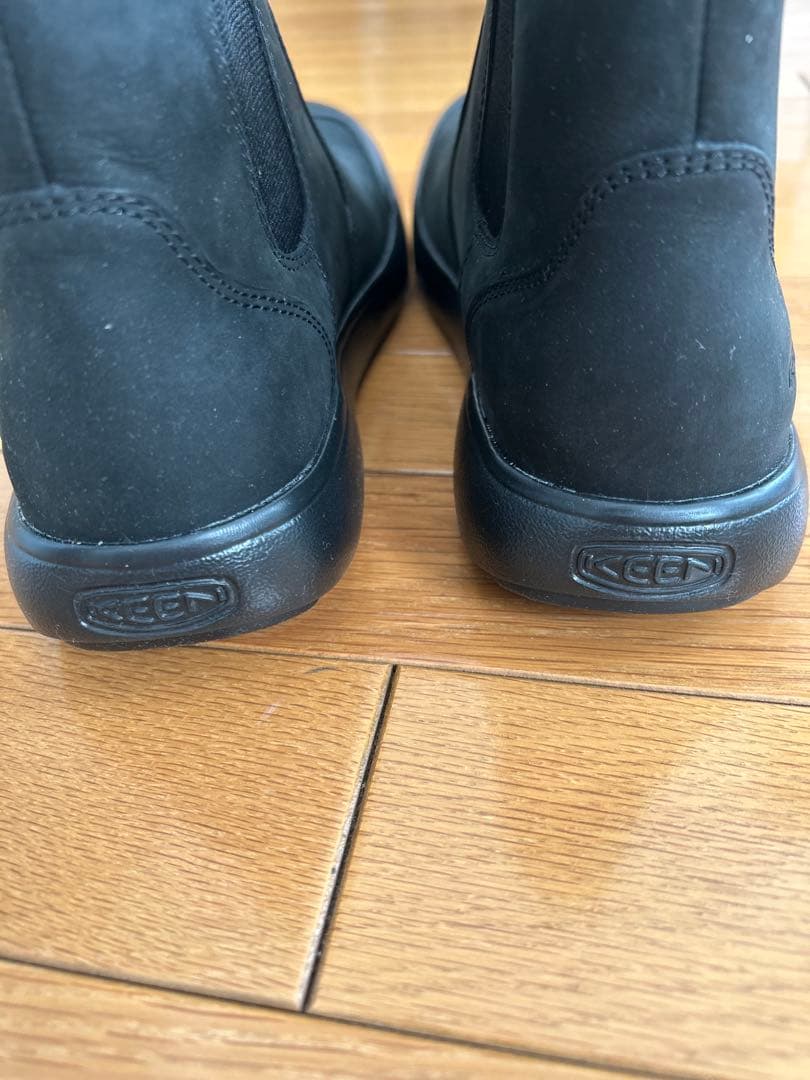 KEEN サイドゴアブーツ ELENA CHELSEA 防水 黒 23.5m