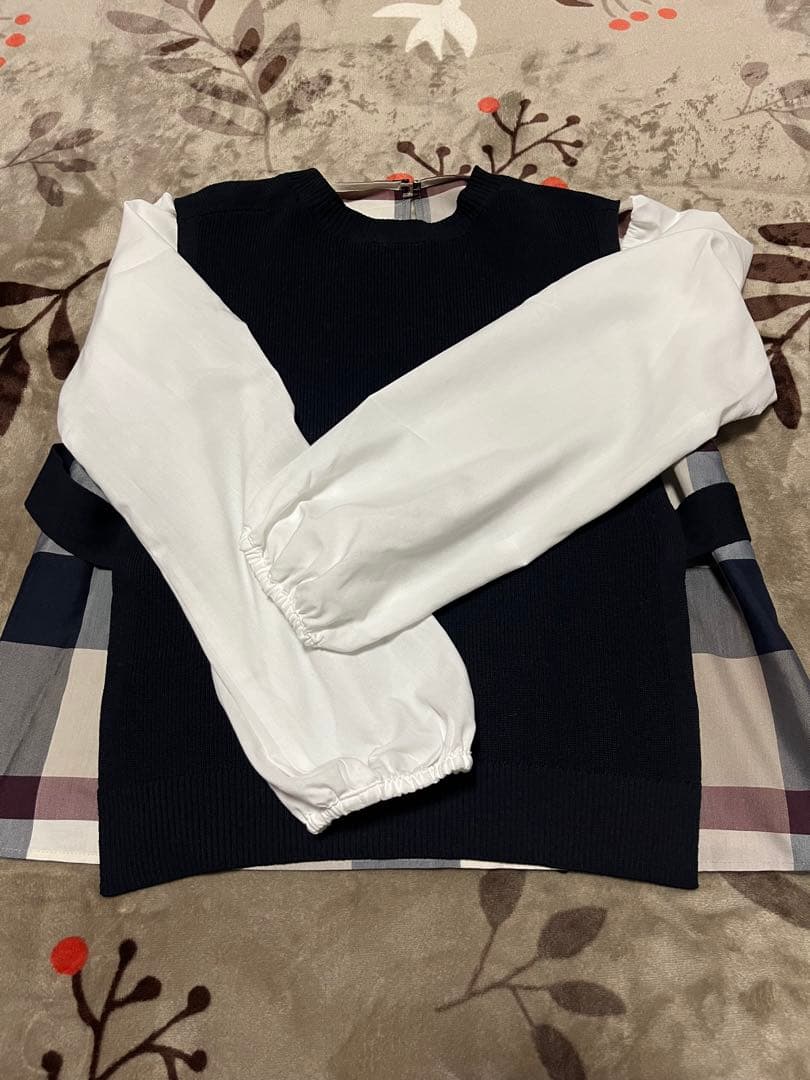 ブルーレーベルクレストブリッジ38ブラウス＋黒ニットベストキレイ目 ブルーレーベルクレストブリッジ38ブラウス＋黒ニットベストキレイ目