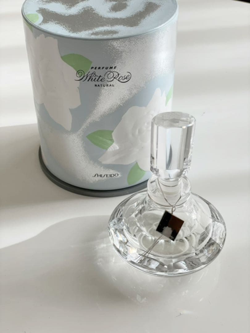 資生堂 ホワイトローズナチュラル 32ml ホワイトローズナチュラル｜香水 ・ フレグランス ・ コロン｜資生堂