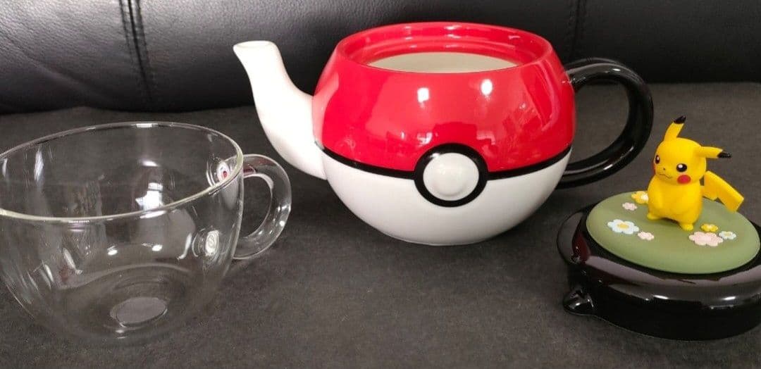 ☆正規品☆非売品 ポケモン ピカチュウ モンスターボール ティーポット
