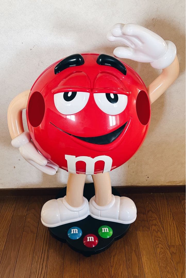 直接手渡し限定】M&M's ストア大型ディスプレイ(非売品) - メルカリ