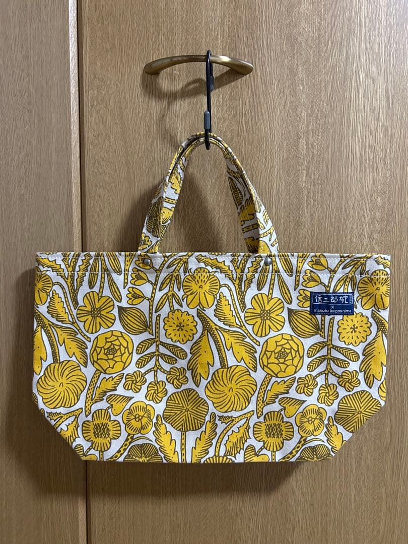 一澤信三郎帆布　鹿児島睦　花　ハンドバッグ　未使用品　最終値下げ 一澤信三郎帆布 × 鹿児島睦 コラボショルダーバッグ「花 きいろ