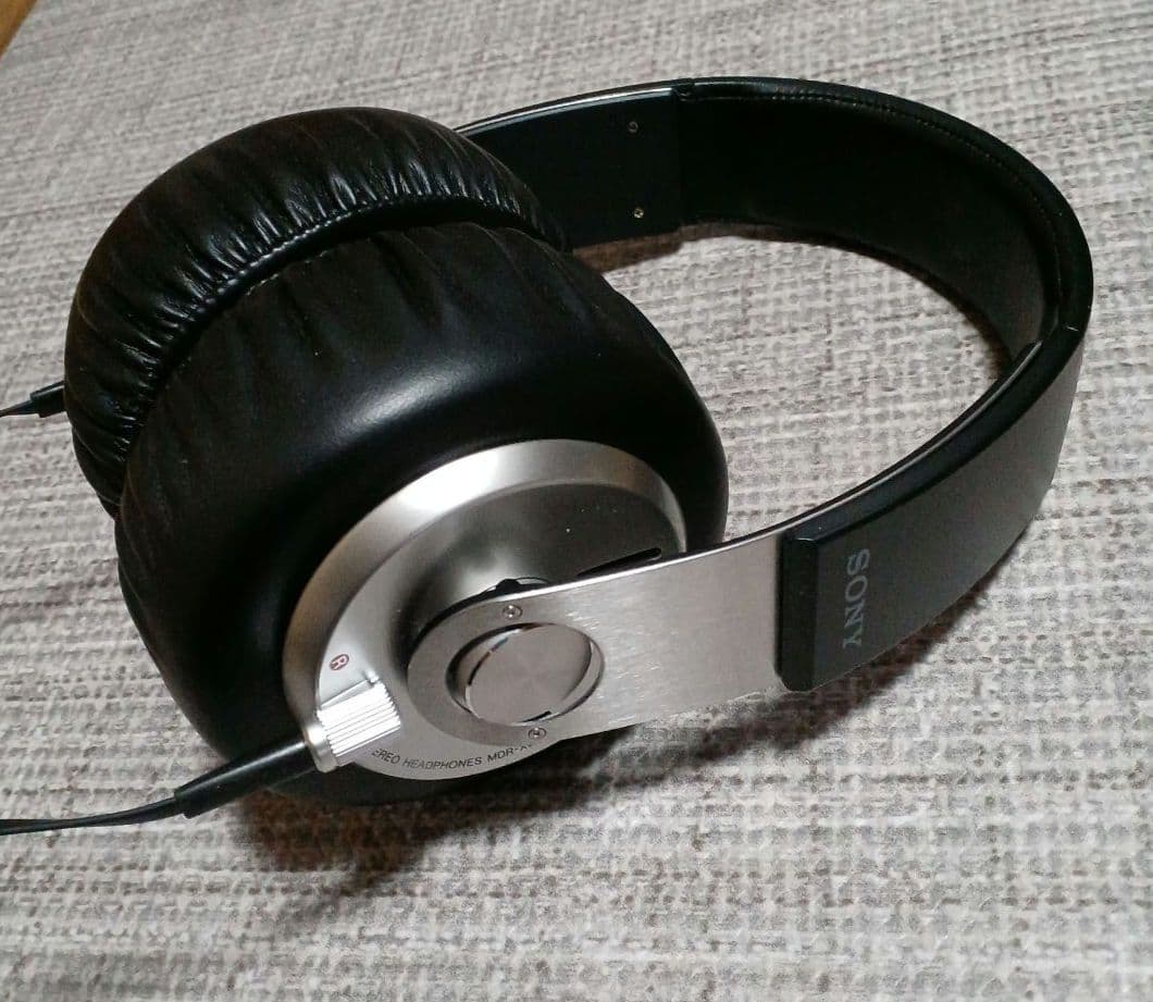 ソニー　SONY　ヘッドフォンMDR-XB700　EXTRA BASS Amazon.co.jp: SONY EXTRA BASS 密閉型ヘッドホン MDR-XB700 [並行輸入
