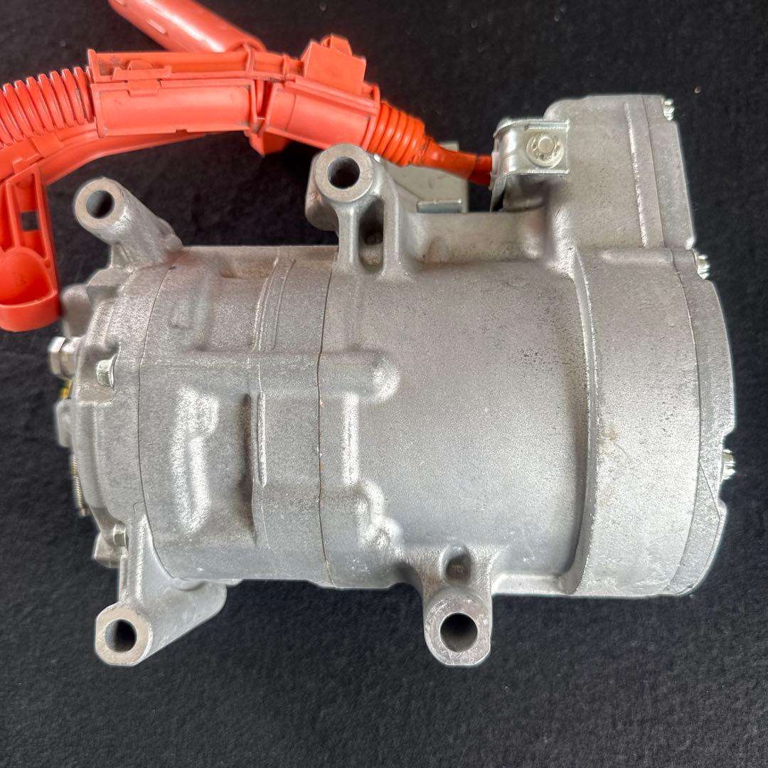 w*2様 ホンダ フリード GB7 コンプレッサー SHS-27M CR 中古