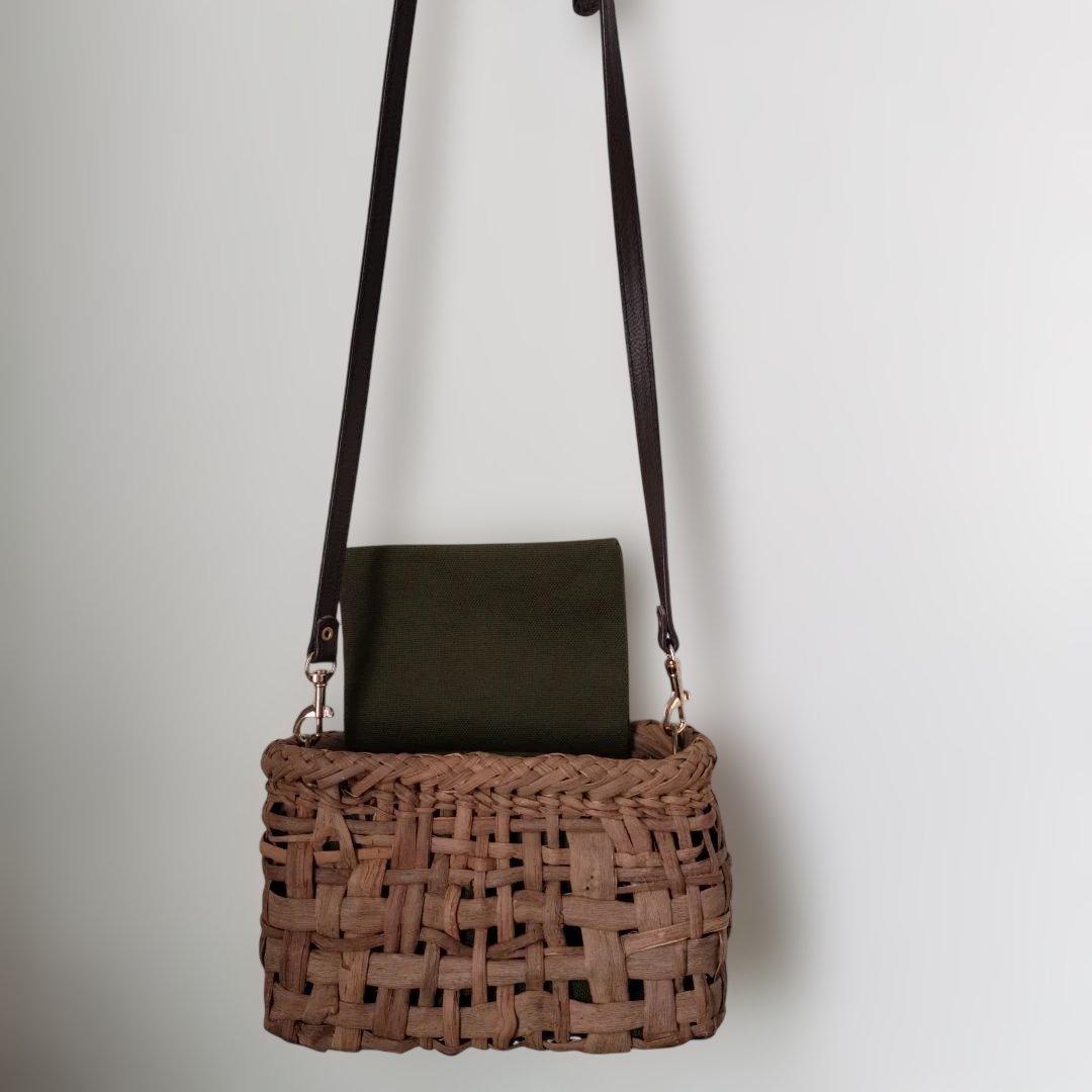 い*福様 山葡萄市松編みショルダーバッグ 約横20高さ12幅6 約横20高さ