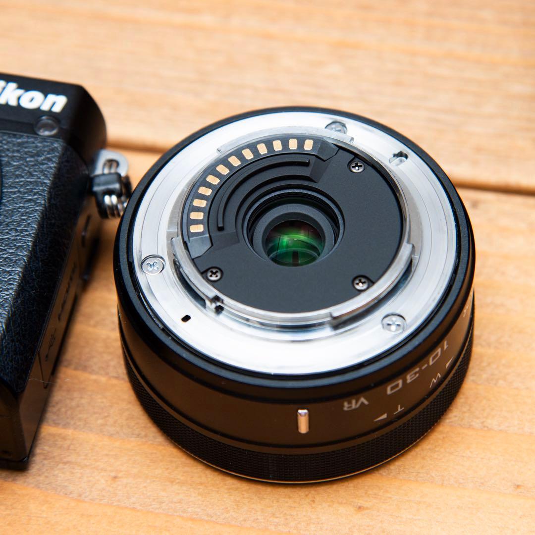 NIKON 1 J5 ダブルレンズ 18.5mm F1.8付 良品