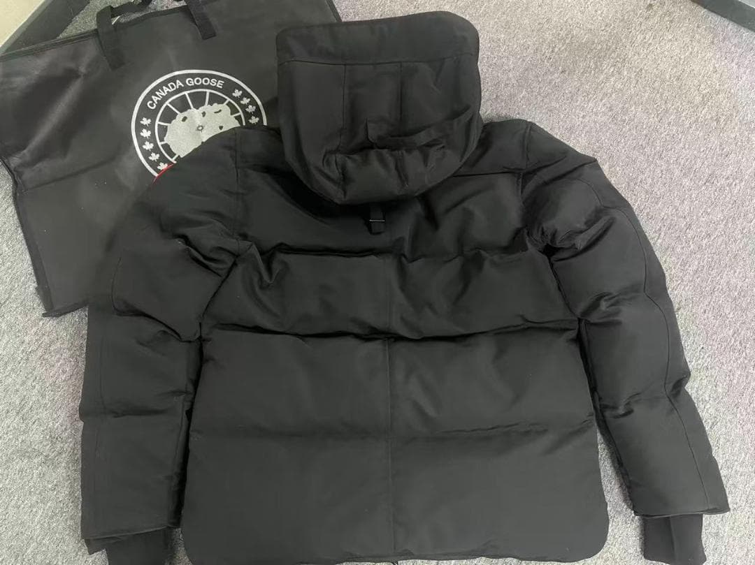 《人気》☆  ブラック ダウンジャケット~~~