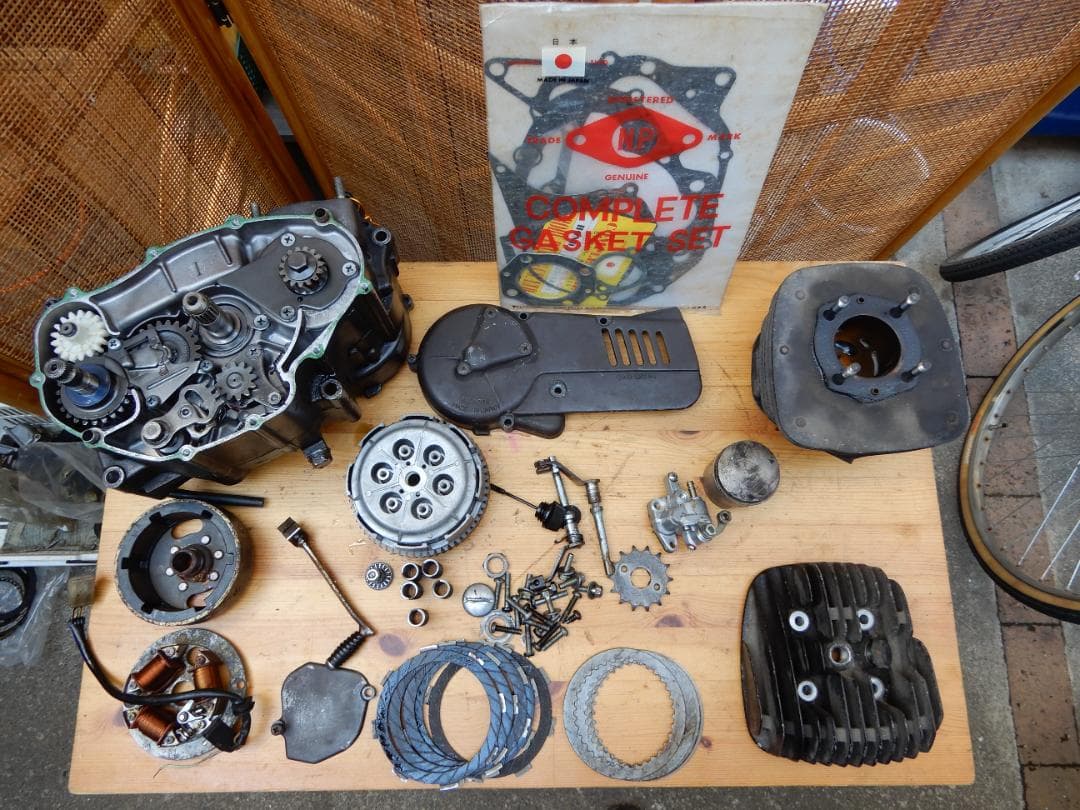 HONDA エルシノア125 MT125 エンジン部品 中古品 HONDA エルシノア125