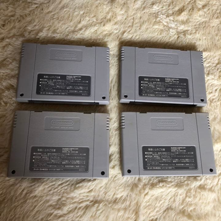 Nintendoスーパーファミコン本体+本体ソフト《セット》