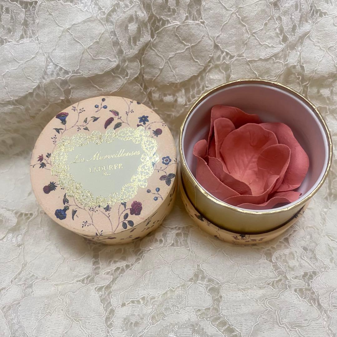 LADUREE 花びら チーク - メルカリ