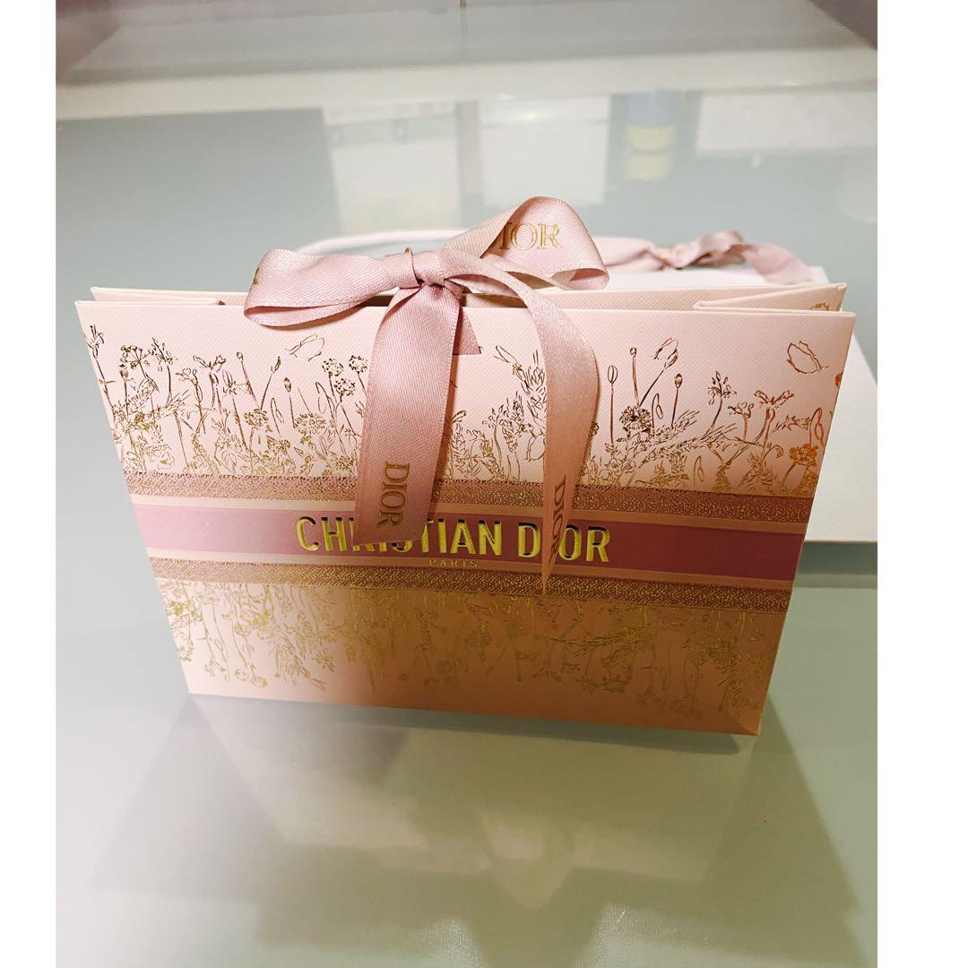 ディオール 母の日 限定 ラッピングセット - メルカリ
