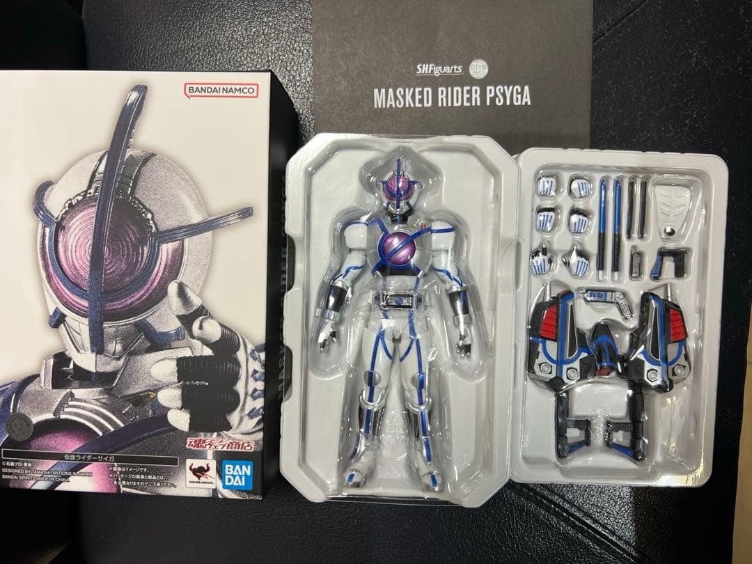 レ*ン様 S.H.Figuarts 真骨彫　仮面ライダーサイガ