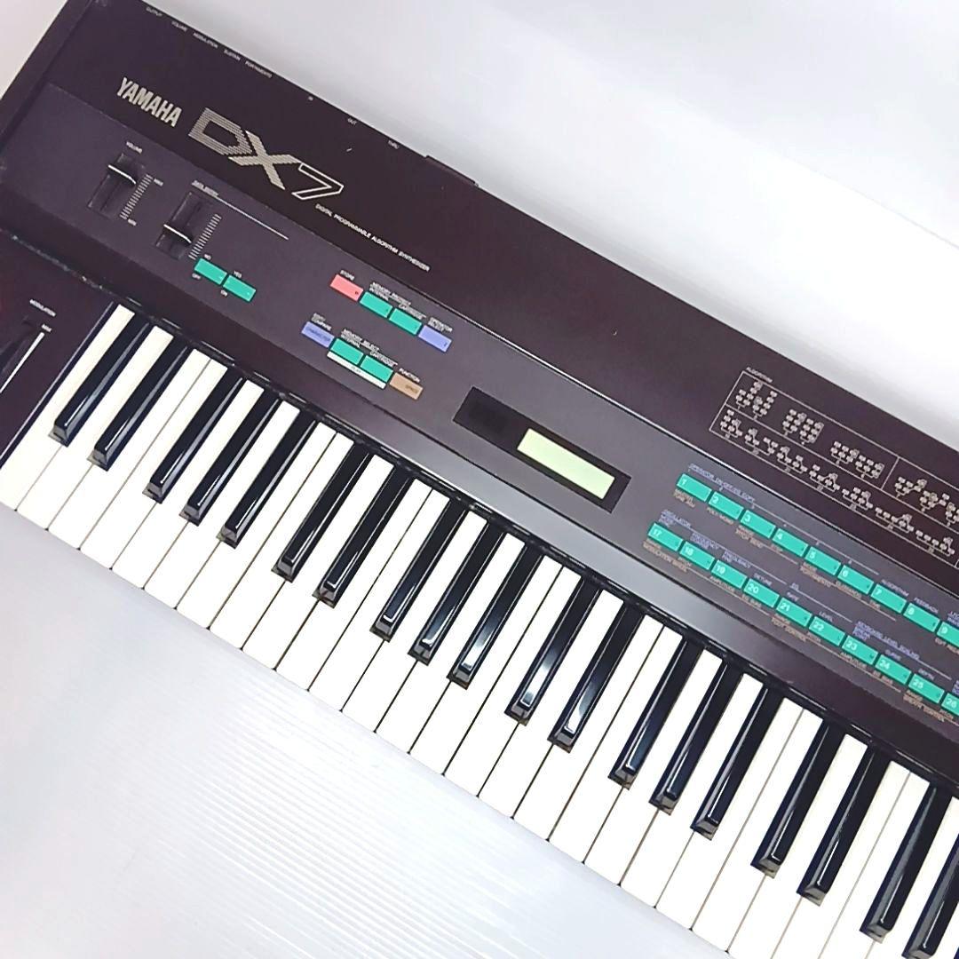 廃盤 ヤマハ シンセサイザー DX7 ハードケース付き 61鍵盤 32音色
