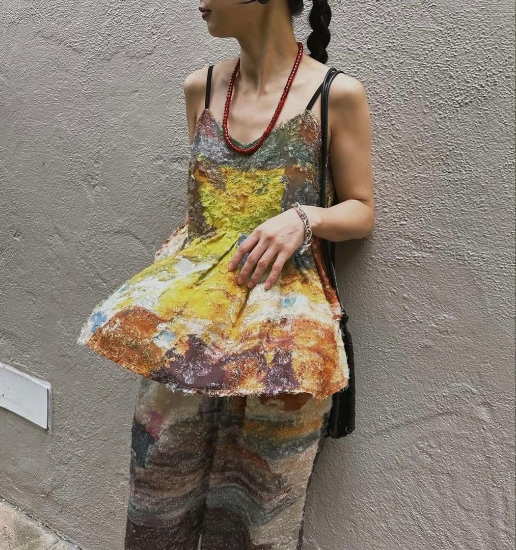 AMERI新品MEDI RACHEL FLUFFY ART CAMISOLE - メルカリ