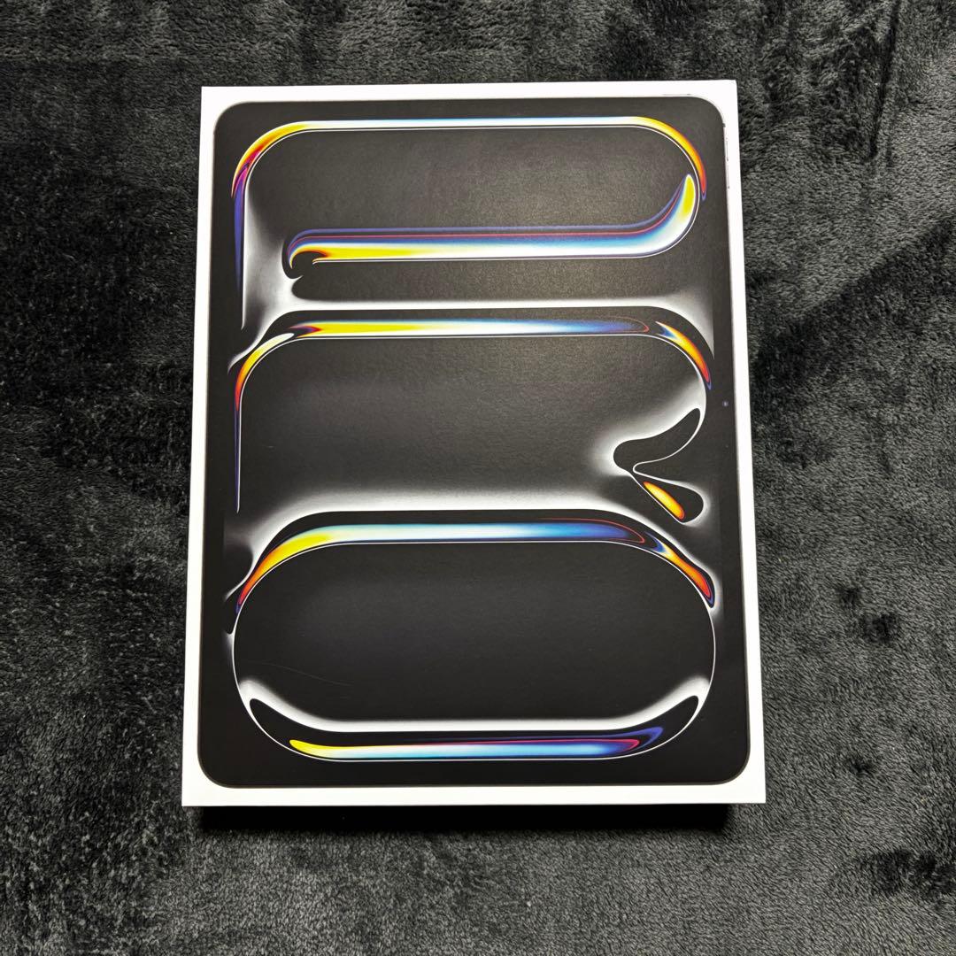 iPad Pro 13インチ (M4) 1TB Wi-Fi + Cellular iPad Pro 13-inch, 1TB Wi-Fi + Cellular (M4 chip) Built For Apple