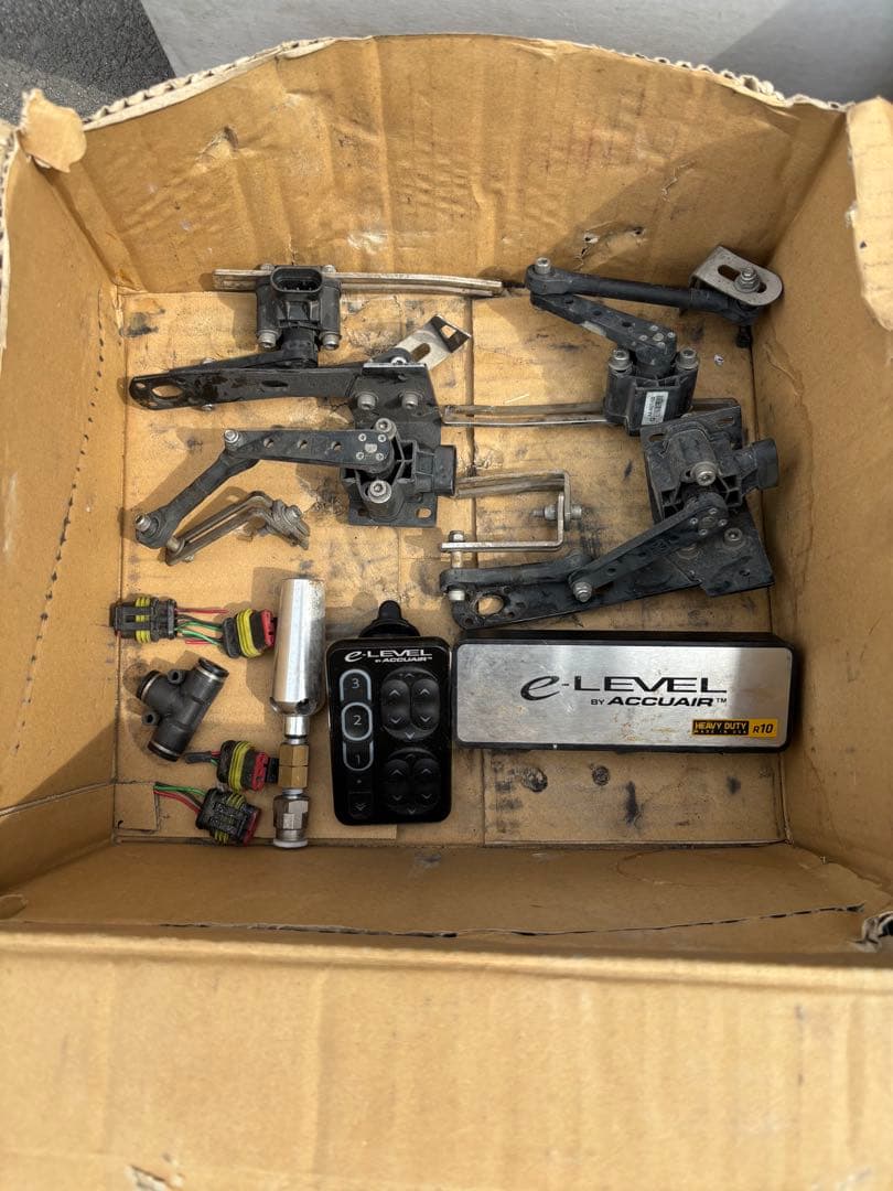 AccuAir e-Level endo-cvt エアサス エアーサスペンション - メルカリ