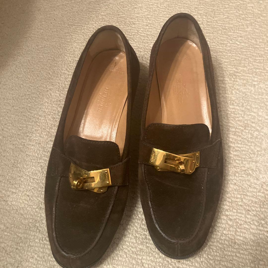 エルメスダークブラウン スエード ローファー ゴールドバックル - メルカリ