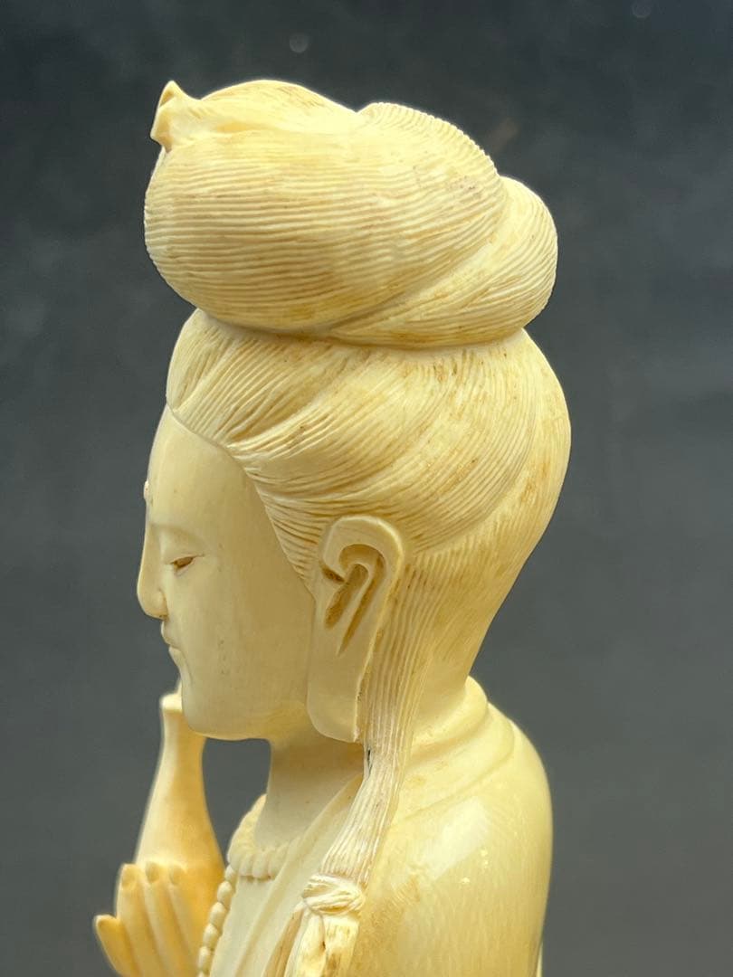 ［美品］女像 極上白象　1100g置物　送料込み