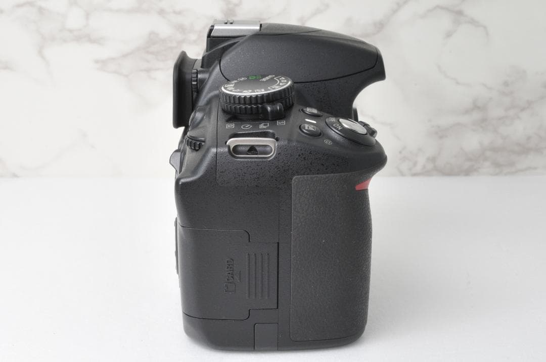 ショット数少なめ Nikon D3100⭐️スマホ転送 一眼レフカメラ 動作品