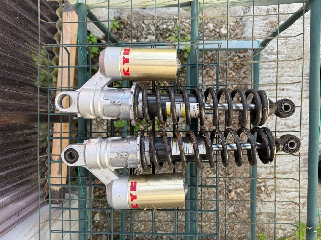 激安！】zrx400 純正 KYB カヤバ リアショック - メルカリ