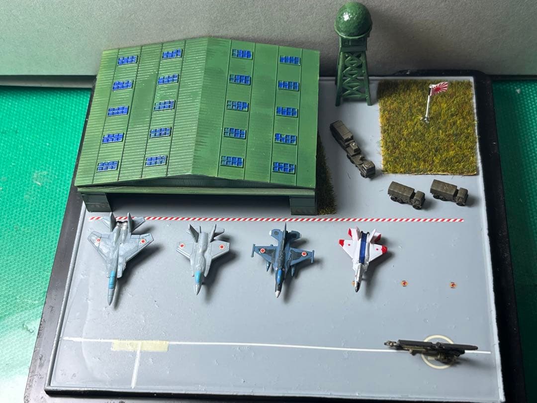 1/700自衛隊基地ジオラマ航空機付 - メルカリ