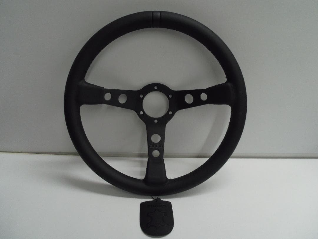 未使用】momo ステアリング ZHC-SWM026 レザーブラック タグ付き