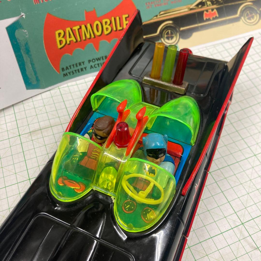 1960年代アオシン製の初期の珍しい黒の バットマンかー黒は！殆ど出てきません バットマン」初代バットモービル 約4億円で落札｜シネマトゥデイ