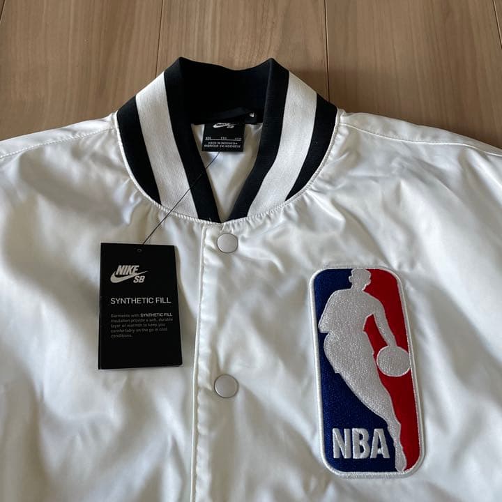 2XL ナイキSB ホワイト NBA スタジャン スタジアムジャンパー