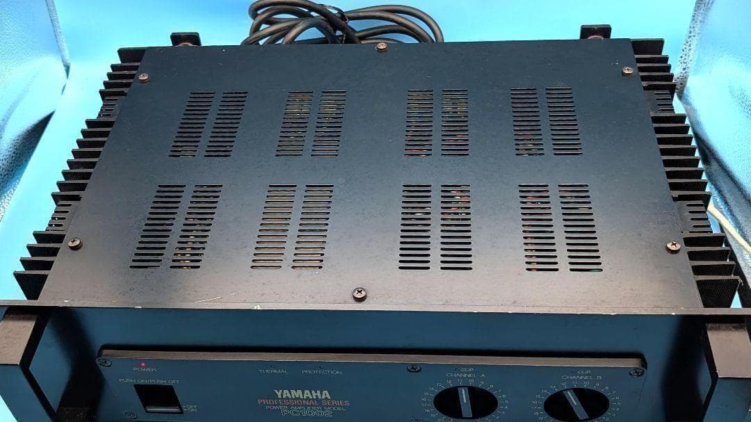 ヤマハ YAMAHA PC1002 業務用 2ch パワーアンプ