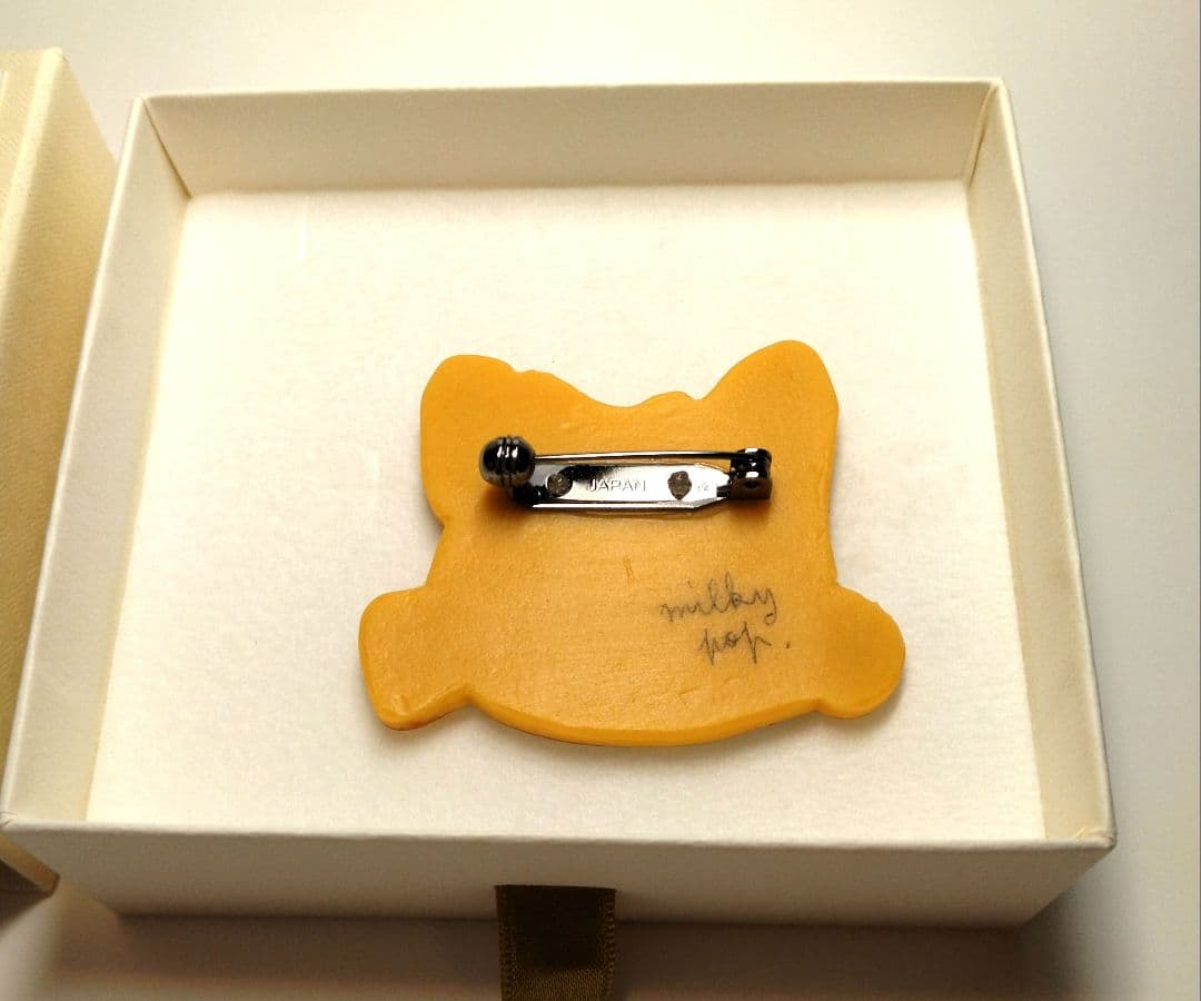 新品未使用】ヒグチユウコさん×milky pop.さんコラボ クッキーブローチ