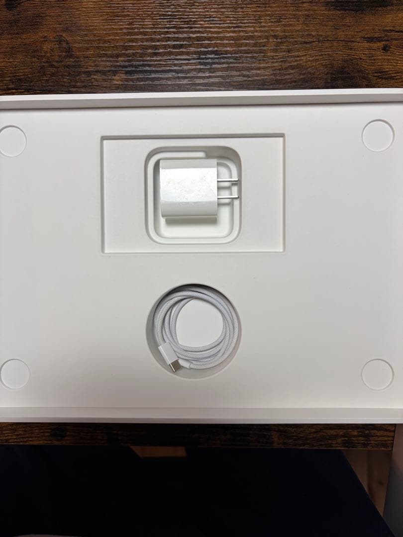 MacBook Air 13.3in M1 8コア16GB256GB JIS